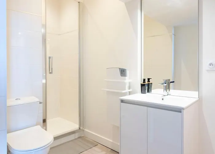 Petit Pour 2 A 3 Personnes Lägenhet *